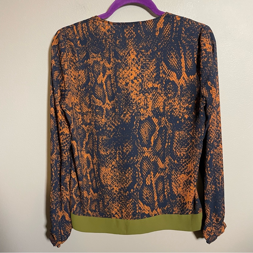 Cabi Border Wrap Blouse Snakeskin Pattern Xs - image 2